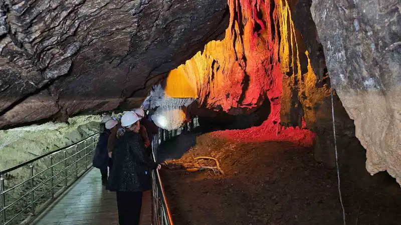 Turistik Karaelmas Ekspresi yolcularını Madenci Korosu karşıladı
