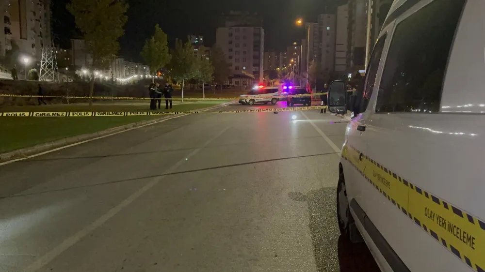 İki grup arasında bıçaklı kavga: 1’i ağır 4 yaralı