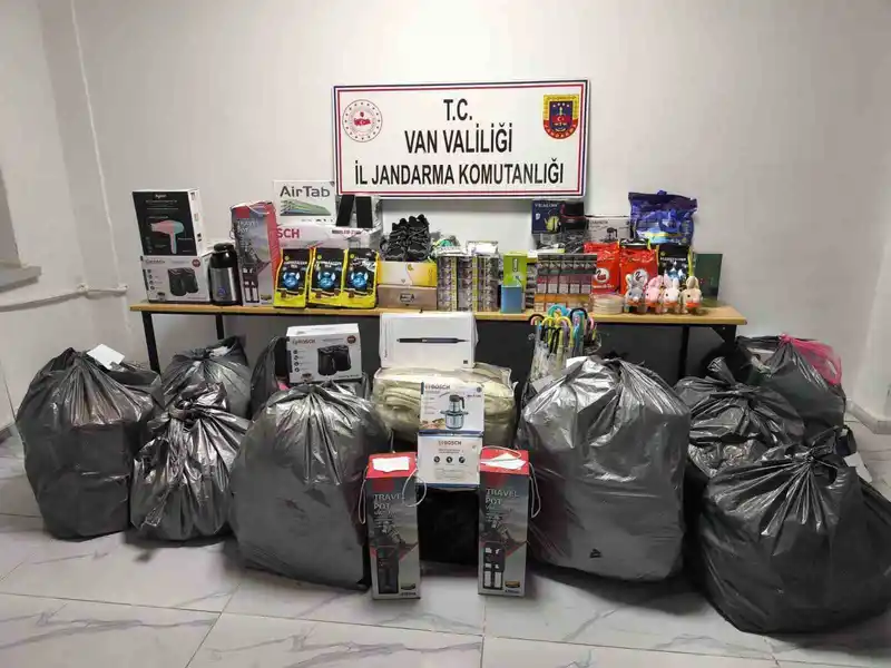 Van’da gümrük kaçağı malzeme ele geçirildi
