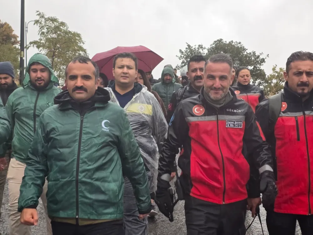 Yeşilay ve Gökbörü ‘Güçlü Adım, Temiz Nefes’ sloganıyla yürüdü