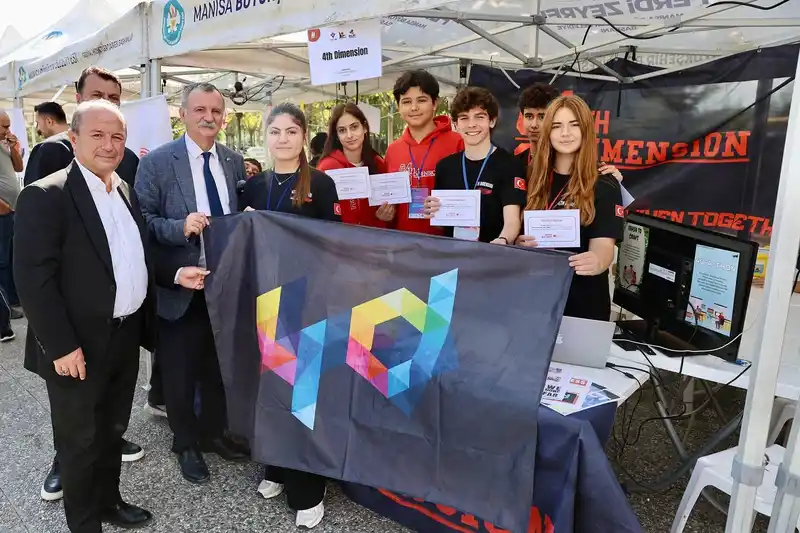 MANİFEST’te 30 bin öğrenci bilimin farklı yönlerini keşfetti
