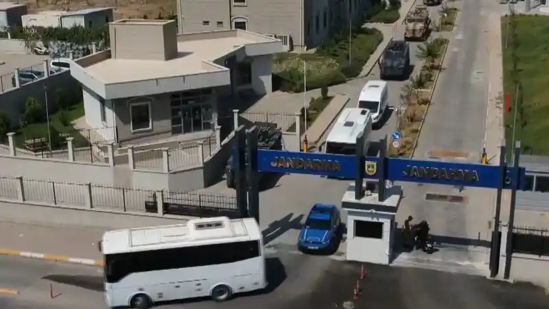 Şanlıurfa’da silah kaçakçılarına operasyon: 12 gözaltı
