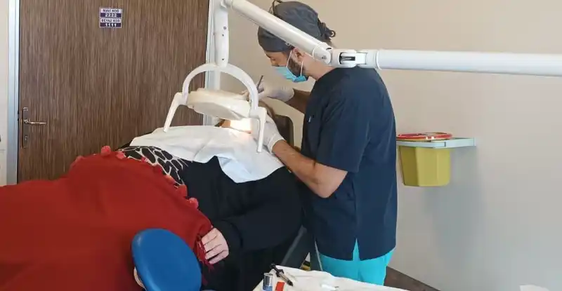 Obezite nedeniyle yıllardır diş tedavisi olamayan hasta sağlığına kavuştu
