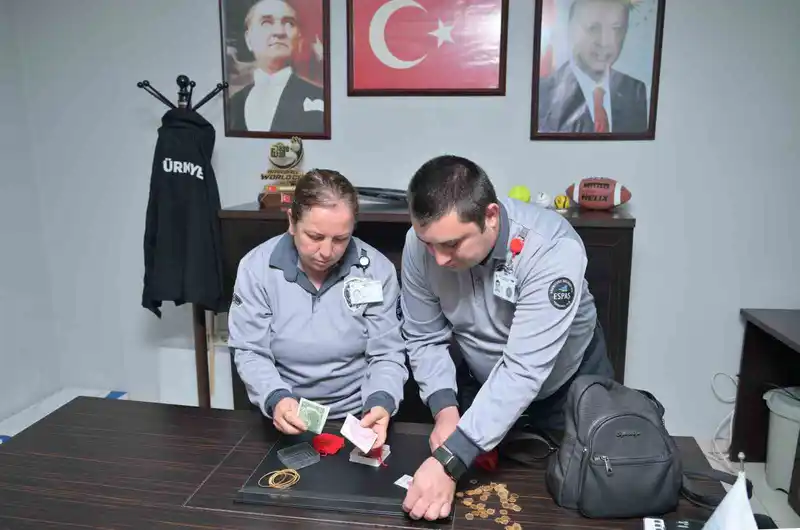 Esenyurt’ta güvenlik görevlisinden örnek davranış
