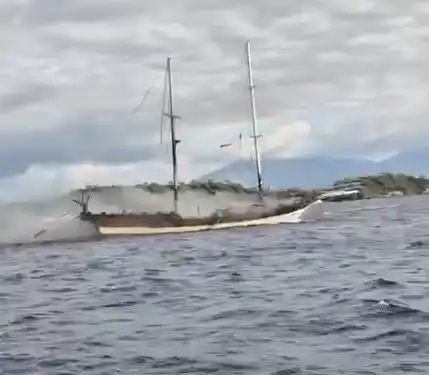 Gulet tekne küle döndü
