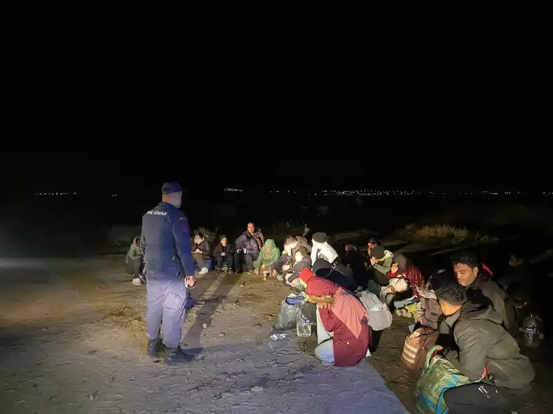 İzmir’de 30 düzensiz göçmen yakalandı
