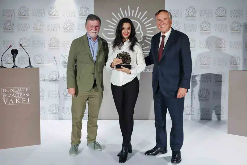 2025 Beyhan Eczacıbaşı Ödülü Koray Avcı Çakman’ın oldu
