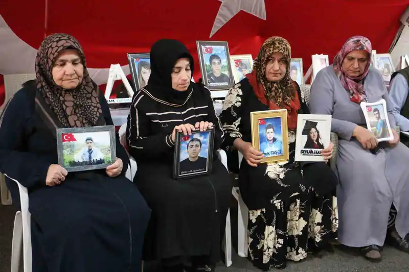 Diyarbakır anneleri evlat nöbetini kararlılıkla sürdürüyor
