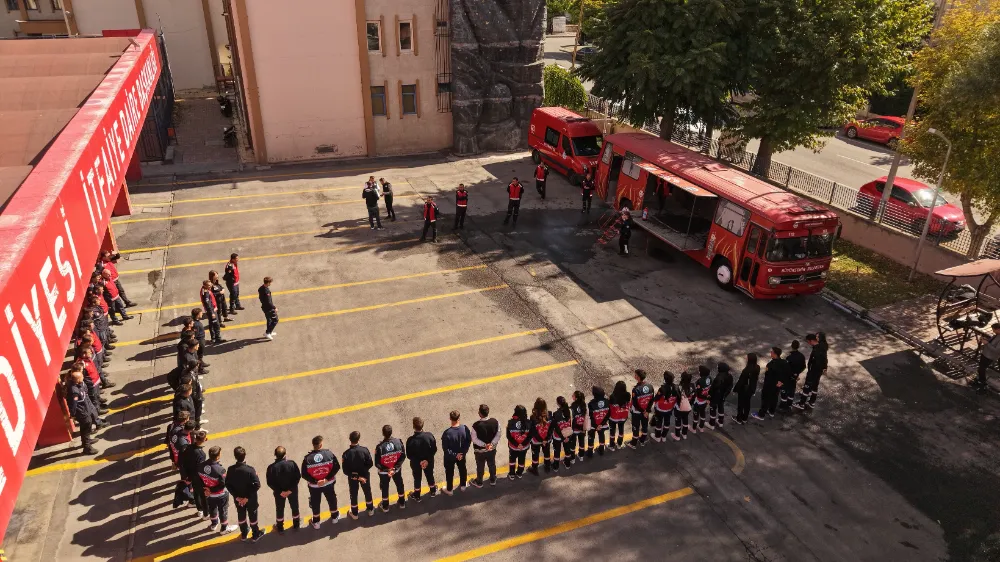 Büyükşehirden öğrencilere afet risklerini azaltma ve afetlere karşı hazırlık eğitimi