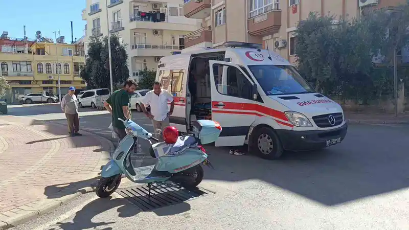 Kazada yaralanan motosikletli ilk yardım sonrası hastaneye gitmek istemedi
