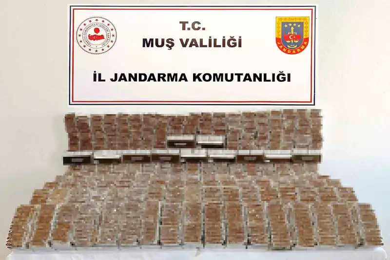 Muş’ta 40 bine yakın dolu makaron ele geçirildi
