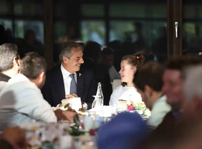 Başkan Alemdar, Beyaz Baston Günü’nde görme engellilerle buluştu
