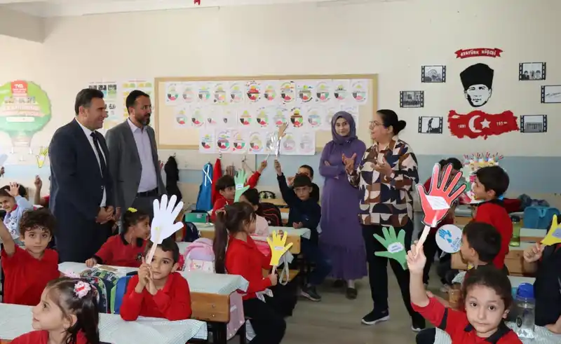 Kahta Devlet Hastanesi’nden Dünya El Yıkama Günü’nde anlamlı etkinlik
