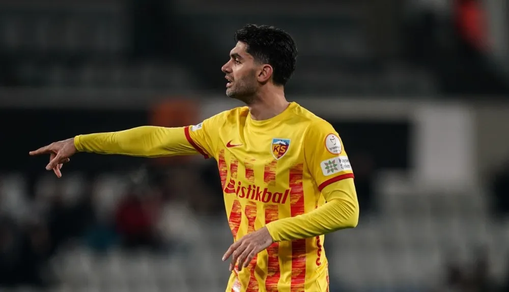 Ali Karimi son noktayı kendisi koydu