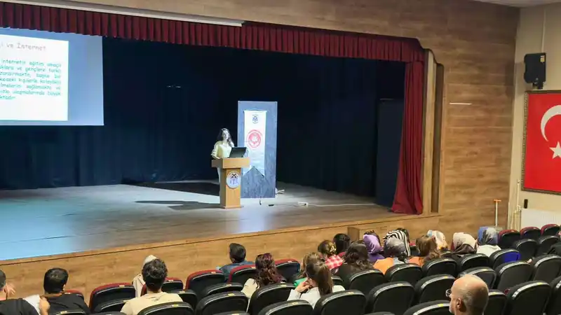 Belediye personeline bağımlılık eğitimi verildi
