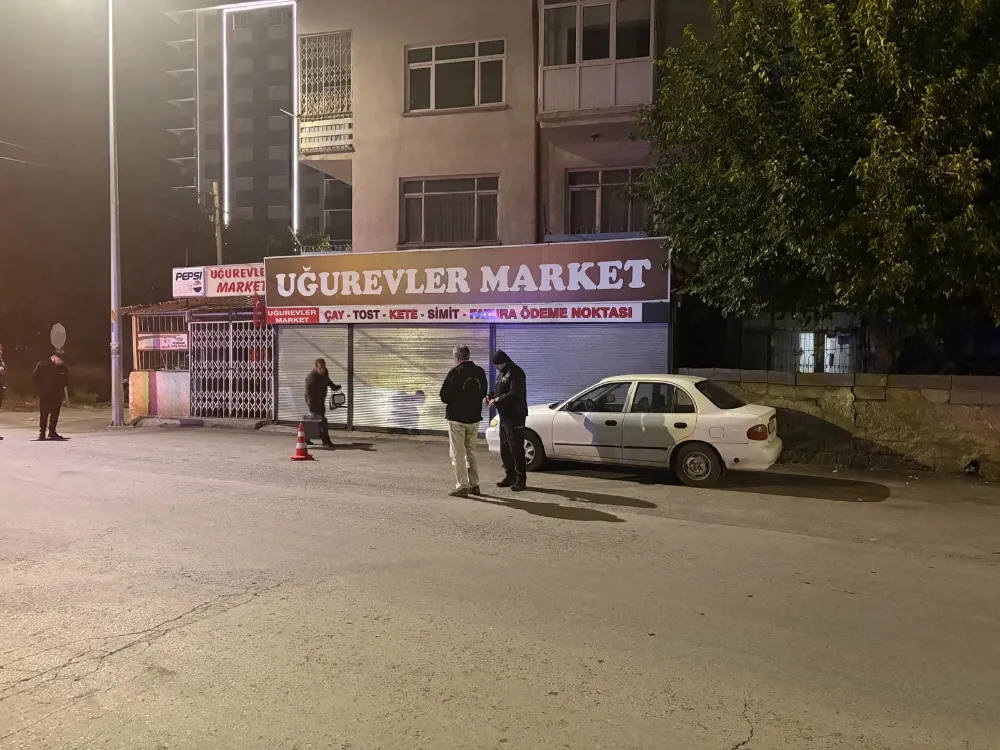 Pompalı tüfekle evi kurşunladılar
