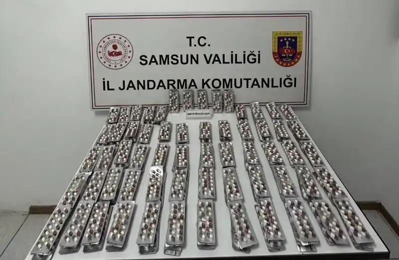 Evinde 3 bin 472 adet sentetik ecza ele geçirilen şahıs gözaltına alındı
