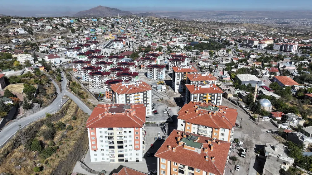 Hacılar’da son rötuşlar: Konutlar kışa kalmayacak