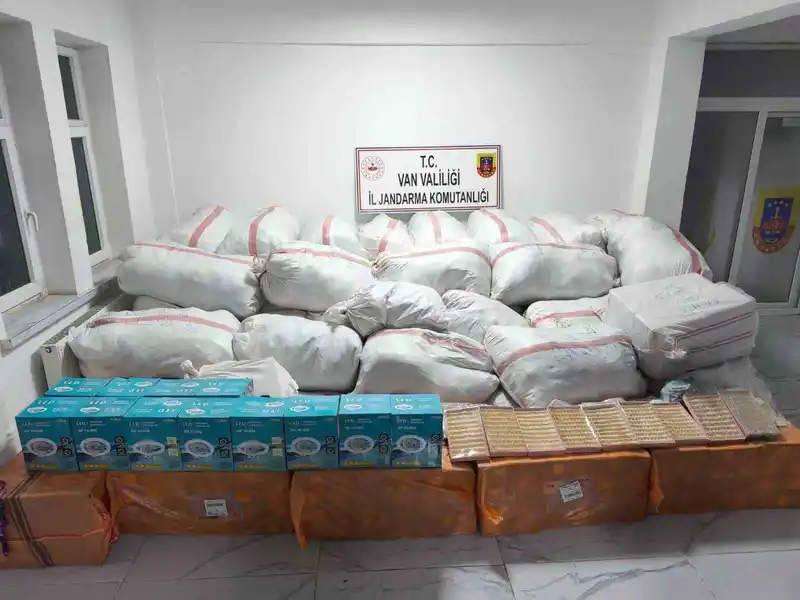 Van’da 4 buçuk milyon TL değerinde kaçak eşya ve malzeme ele geçirildi
