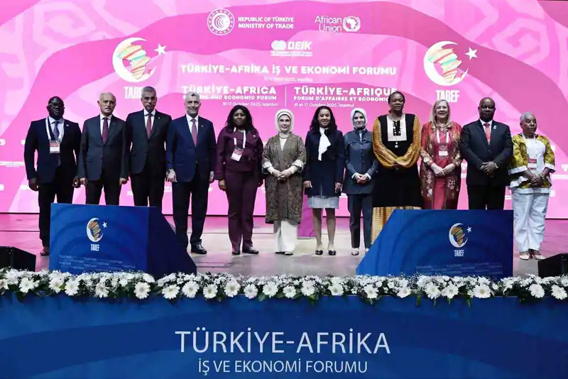 Cumhurbaşkanı Erdoğan’ın eşi Emine Erdoğan: 