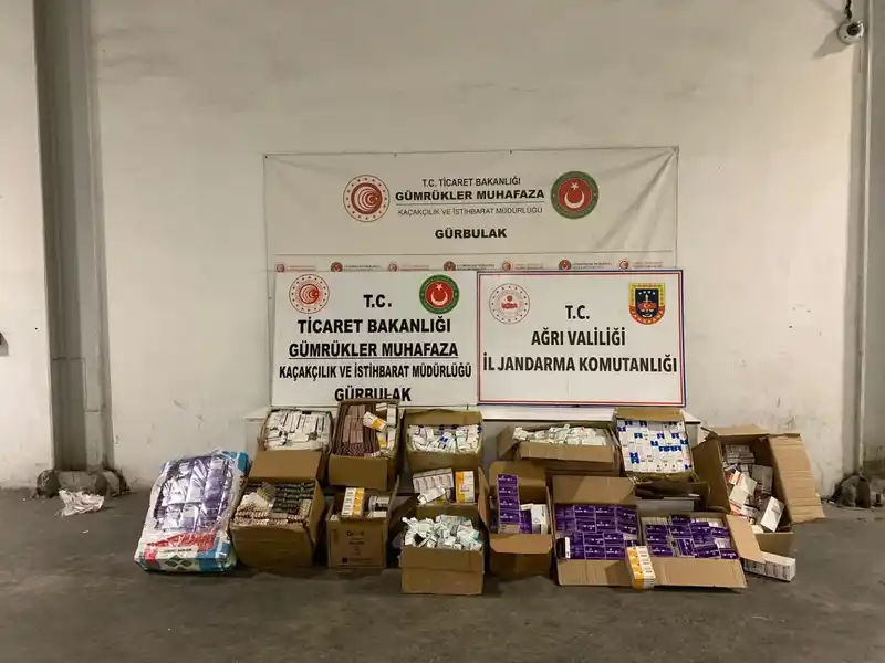 Doğubayazıt’ta tırın dorsesinde binlerce kutu kaçak ilaç bulundu
