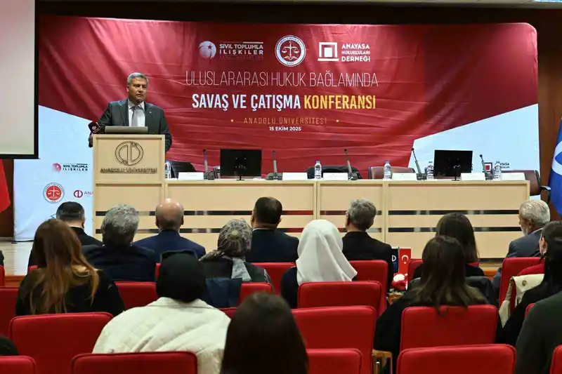 ‘Uluslararası Hukuk Bağlamında Savaş ve Çatışma Konferansı’ düzenlendi
