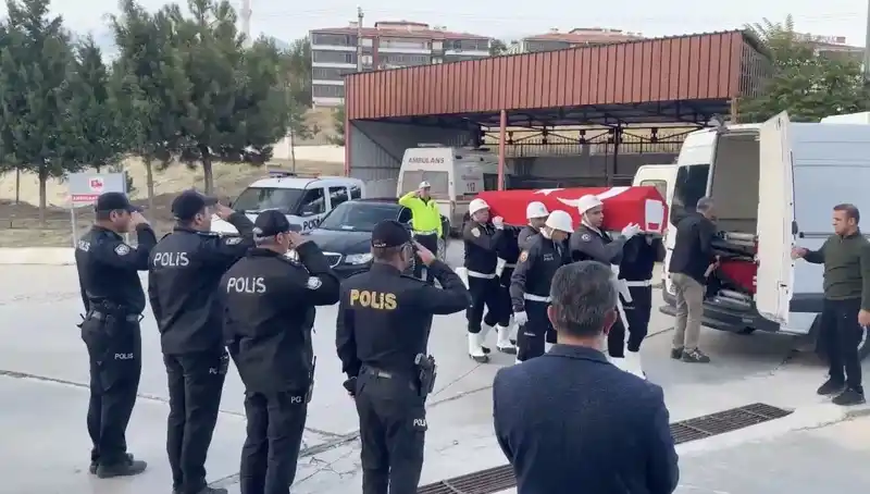 Kalp krizi geçiren polis memuru hayatını kaybetti

