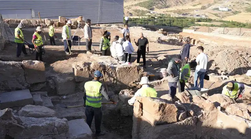 Perre her gün biraz daha gün yüzene çıkıyor
