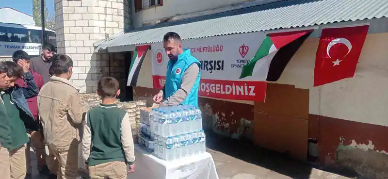 Tekman’da Gazze için hayır çarşısı düzenlendi
