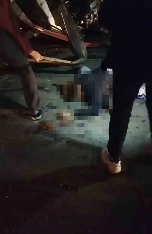 Kontrolden çıkarak bariyere çarpan otomobilin sürücüsü ağır yaralandı
