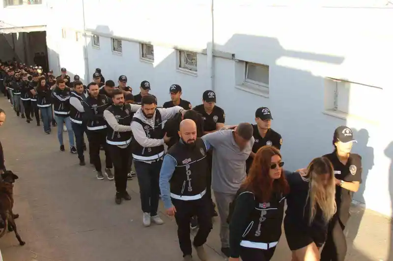 Cinayetlere karışan 