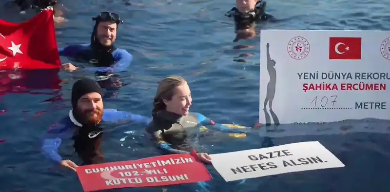 Şahika Ercümen ’Cumhuriyet’ ve ’Gazze’ için dünya rekoru kırdı
