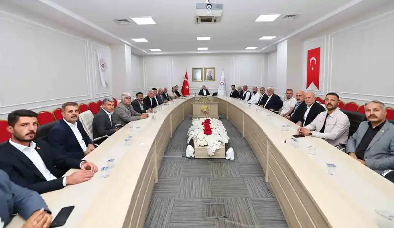 Vali Varol, Kömür Beldesi’nin taleplerini masaya yatırdı
