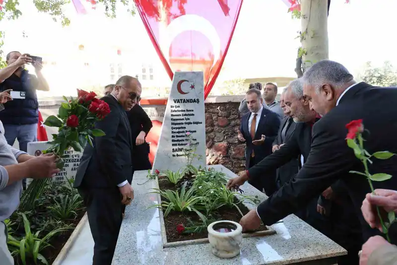 Şehit Kaymakam Saim Bey, kabri başında anıldı

