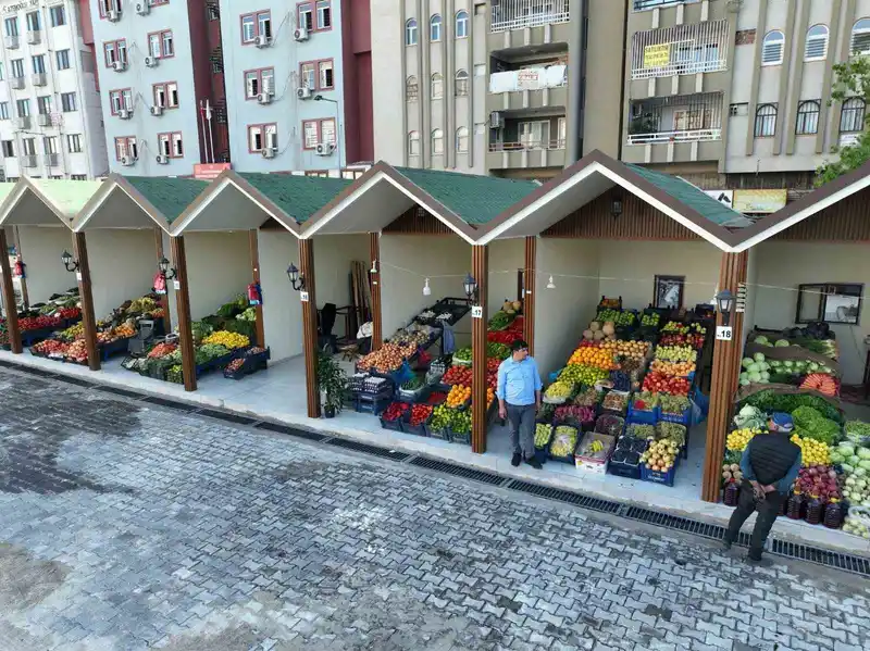 Şanlıurfa’da görüntü kirliliği oluşturan pazarın yerini modern pazar aldı
