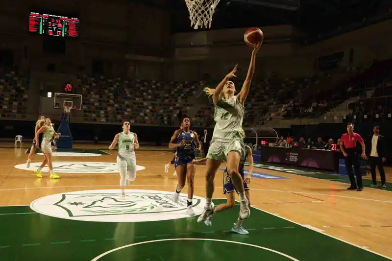 Kadınlar Basketbol Süper Lig: Kocaeli Kadın Basketbol: 70 - Fenerbahçe: 86
