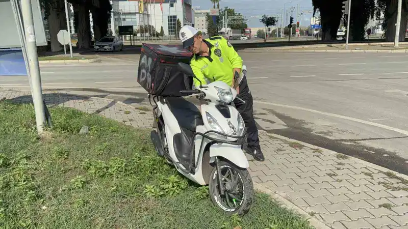 Samsun’da motosiklet kaldırıma çarptı: 1 yaralı
