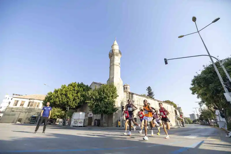 Uluslararası Tarsus Yarı Maratonu’nda Türk sporcular damga vurdu

