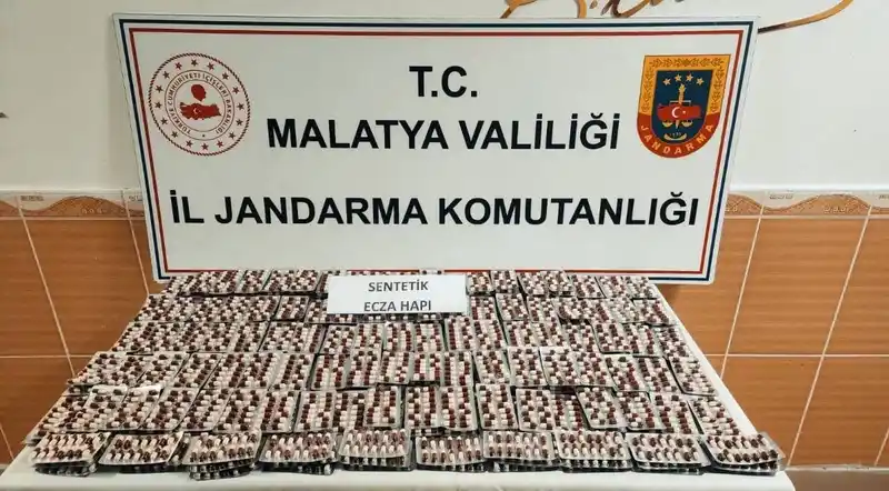 Malatya’da 4 bin 438 adet uyuşturucu hap ele geçirildi
