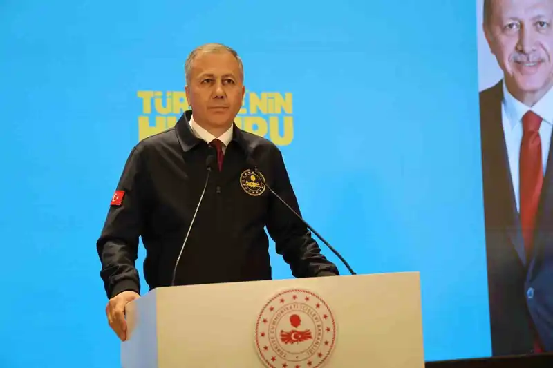 İçişleri Bakanı Ali Yerlikaya, 