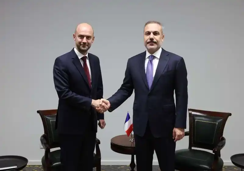 Dışişleri Bakanı Fidan, Fransa Dışişleri Bakanı Barrot ile görüştü
