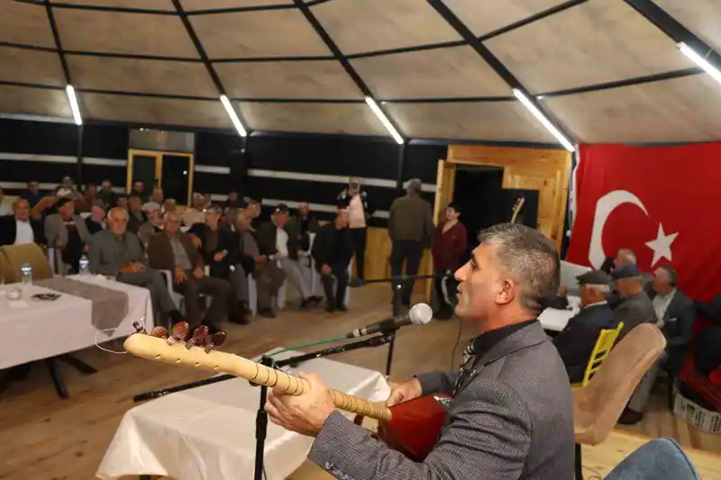 Oltulu Aşık Mevlüt İhsani anıldı
