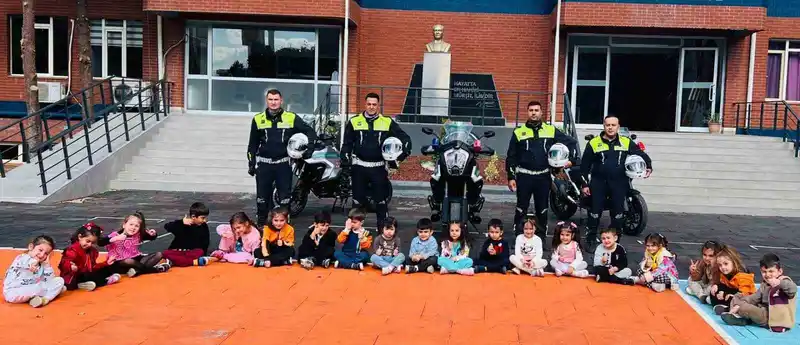 Jandarmadan 73 öğrenciye güvenli trafik eğitimi
