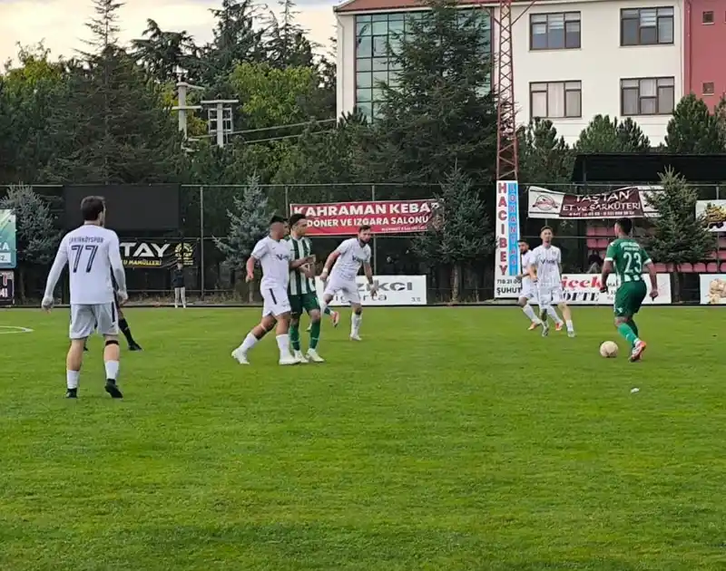 Şuhut Belediye Hisarspor sahasında mağlup oldu
