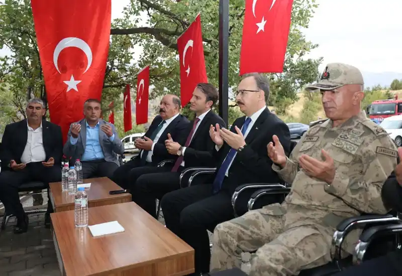 Baykan’da derince köyü şehitleri dualarla anıldı
