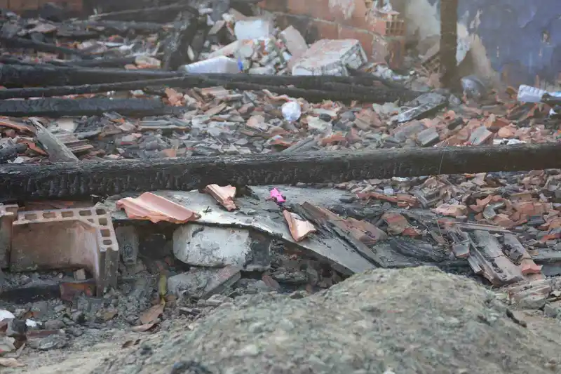 İzmir’de 5 kardeşin öldüğü yangında anne hakkında karar
