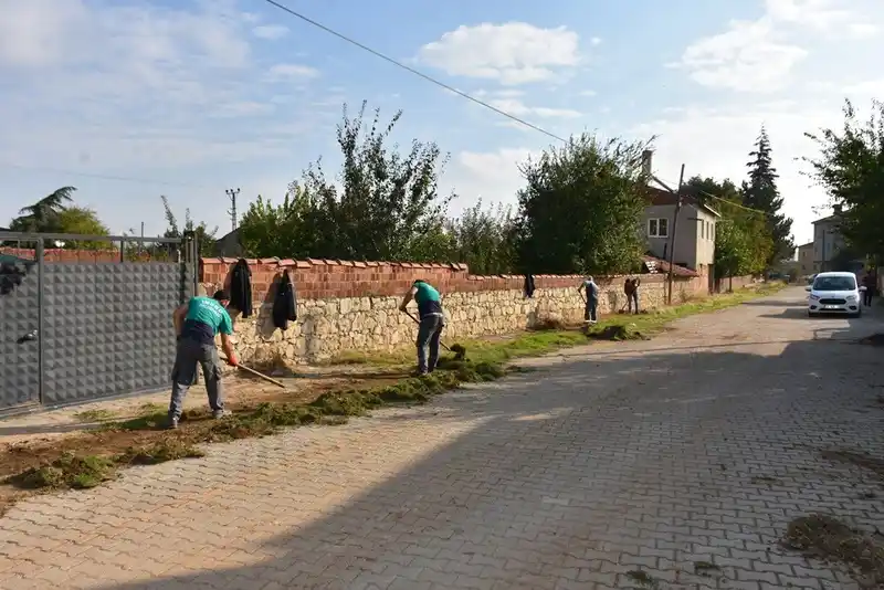 İnönü’de temizlik çalışmaları aralıksız sürüyor
