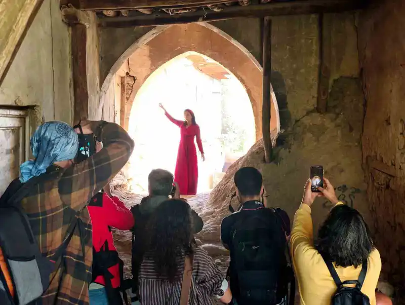 Fotoğraf sanatçılarının odağındaki Çemişgezek’te kültürel buluşma
