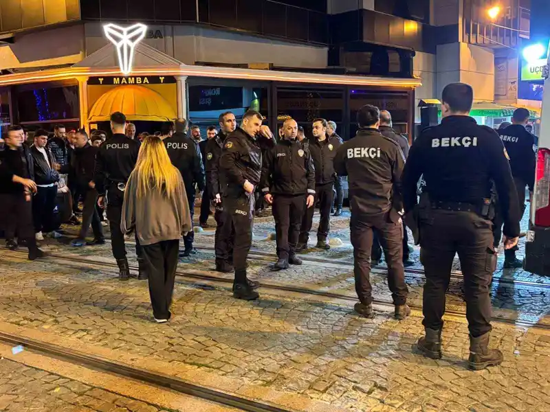Eğlence mekanındaki kavga kanlı bitti: 2 yaralı
