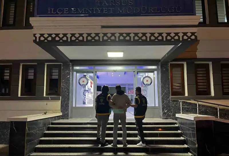 Mersin’de 5 aracı kundaklayan şüpheli yakalandı
